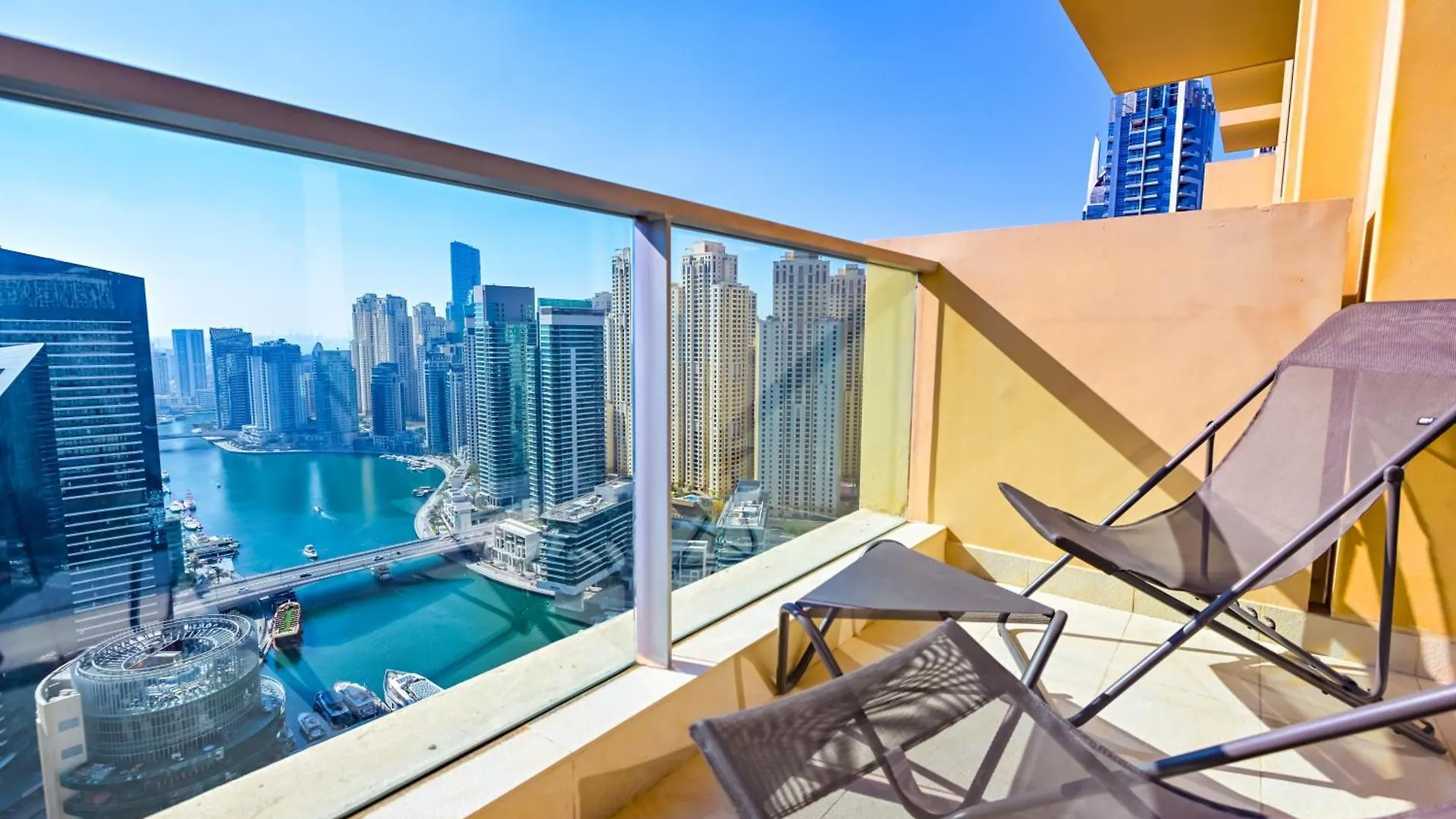 Studio On The 30Th Floor With Stunning Marina View Dubai Apartment