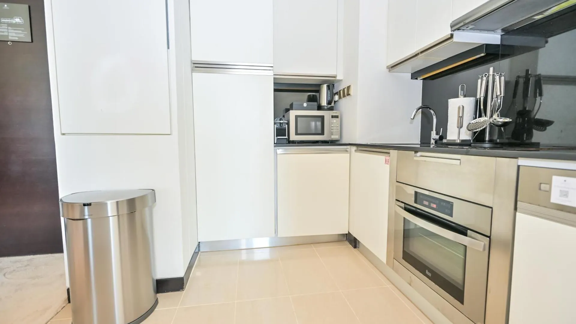 Studio On The 30Th Floor With Stunning Marina View Dubai Apartment